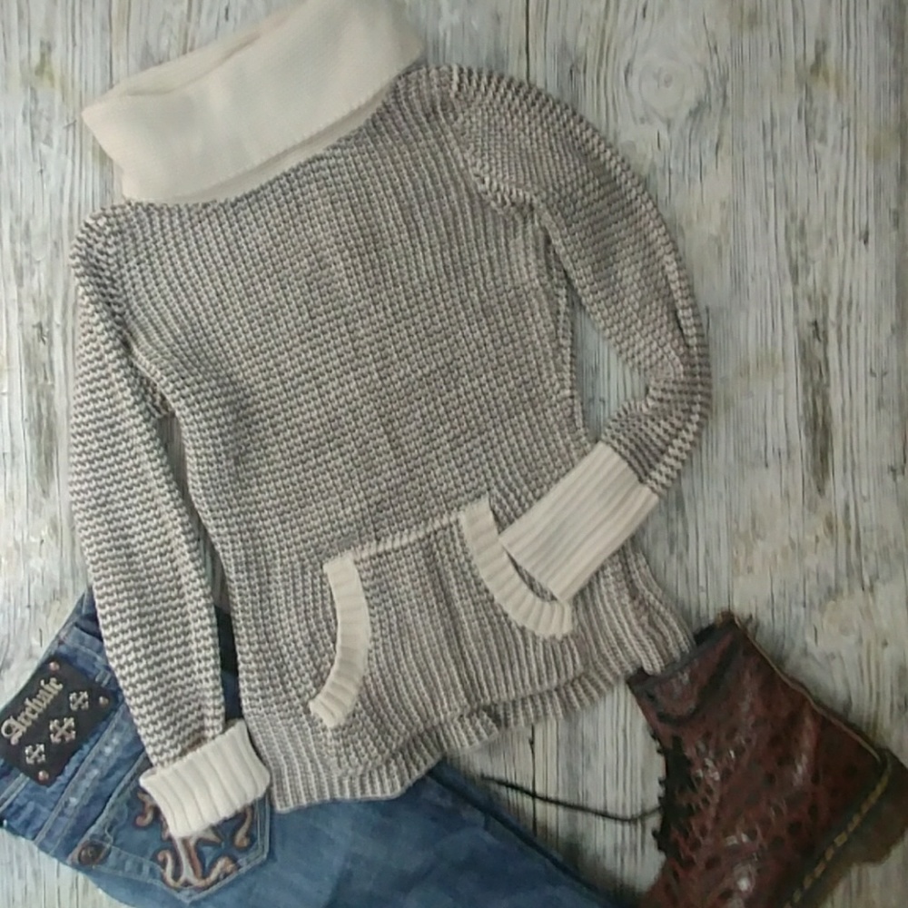 Old Navy funnel neck sweater size xsmall